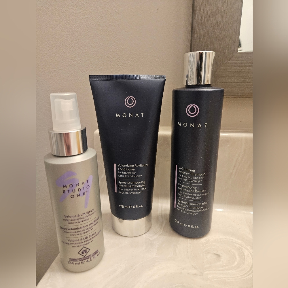 Monat Volumizing Revive Shampoo Conditioner and Studio One Lift Spray New